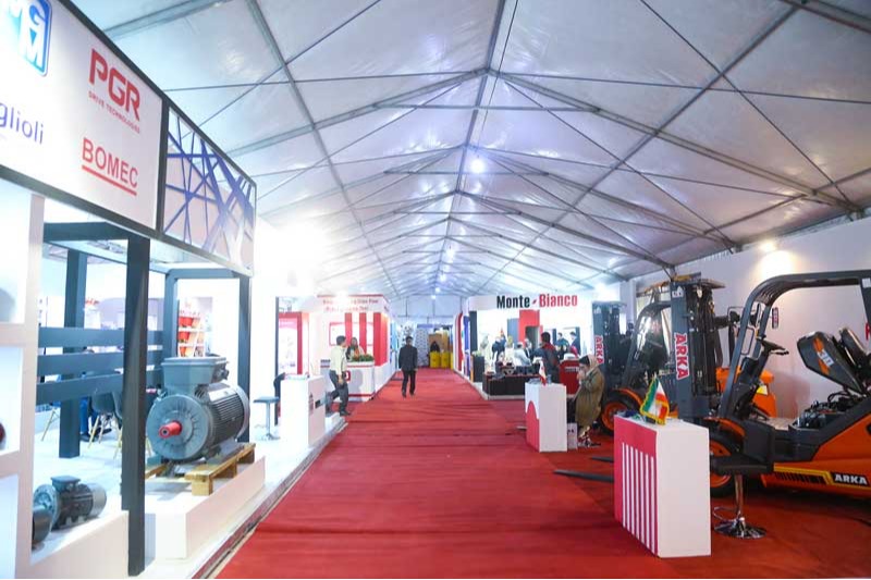 The start of the 15th specialized exhibition of Yazd tile and ceramic industry