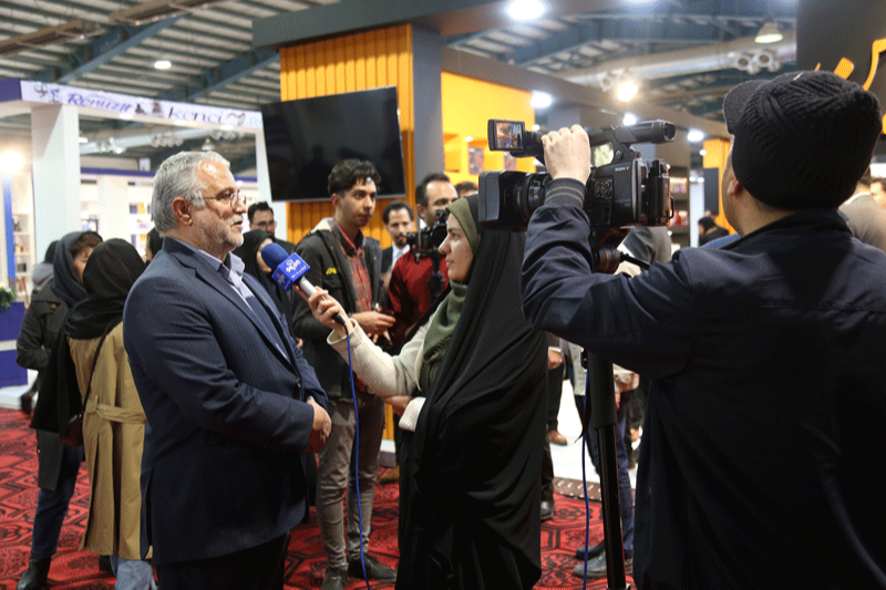 گزارش خبرگزاری صدا و سیما از سومین نمایشگاه صنایع آرایشی و بهداشتی در یزد