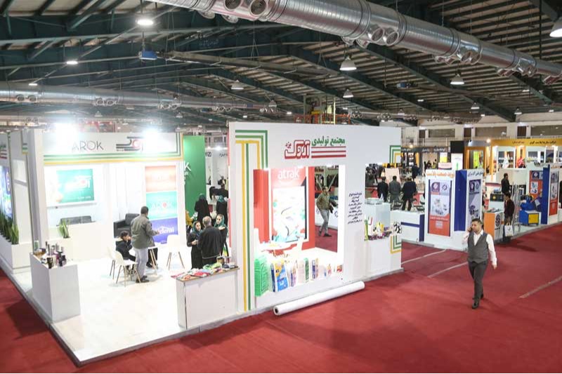 The report of the first specialized exhibition of plastics, rubber, paint, adhesive, and resin in Yazd